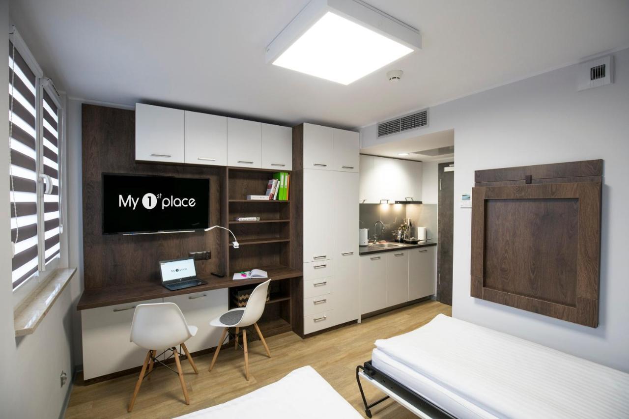 My 1St Place Poznan Aparthotel Luaran gambar