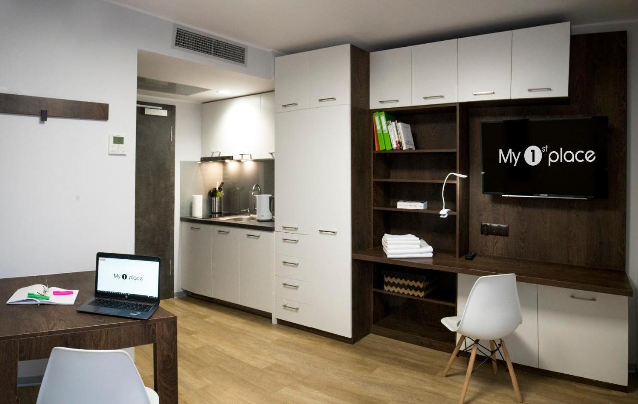 My 1St Place Poznan Aparthotel Luaran gambar